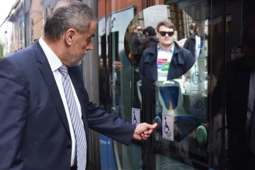 Mladi kontrolor karata u ZET-u dao je 30.000 kuna. Nitko ga osim nas nije pitao odakle mu lova