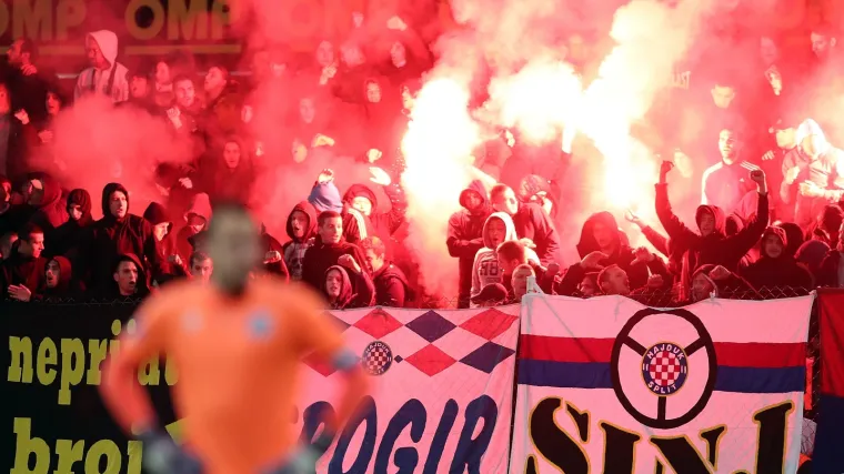 Torcida u velikom broju dolazi na Maksimir i &scaron;alje poruku - 'Opravdanja nema!'