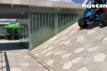 Automobili koji voze po krovu su atrakcija 7. izdanja EAMS-a