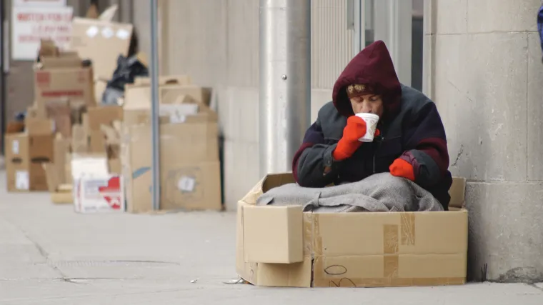 Prognan iz Osijeka na &scaron;est mjeseci: Nije imao mirovinu pa je spavao po kolodvorima