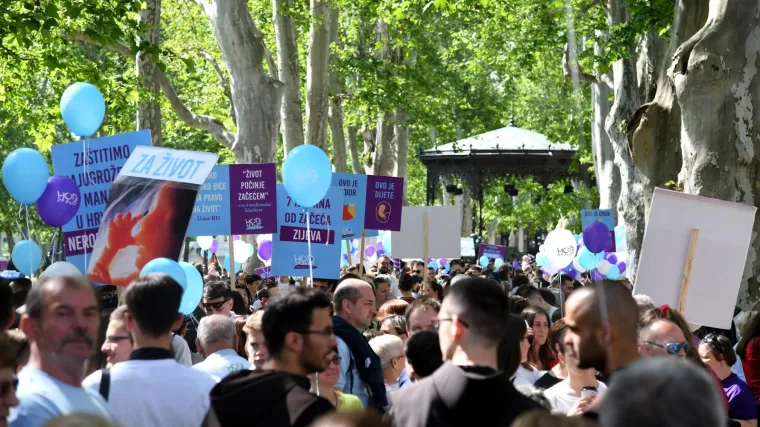 Prvo je mislio da je 'njihova', ali kad je saznao da nije... Uf