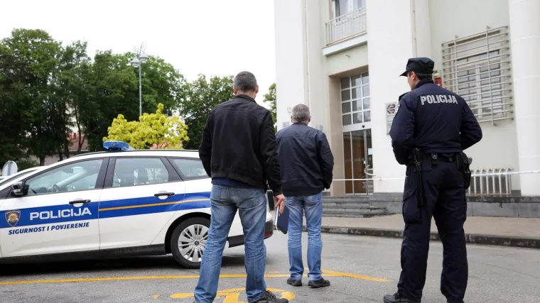 Detalji pljačke banke: Razbojnik je prvo razoružao za&scaron;titara. Ukradeni iznos je poveći
