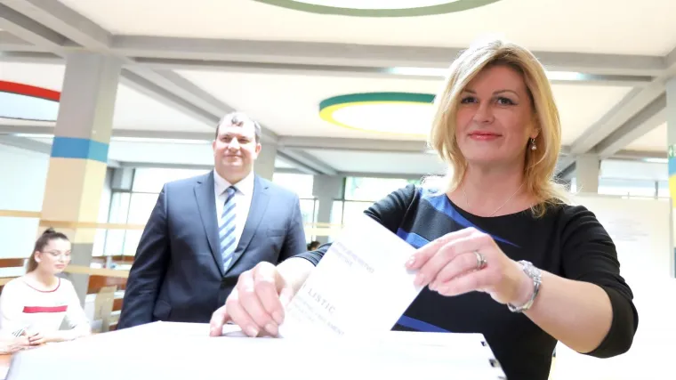 'Ajde samo jednu rečenicu, samo jednu rečenicu'