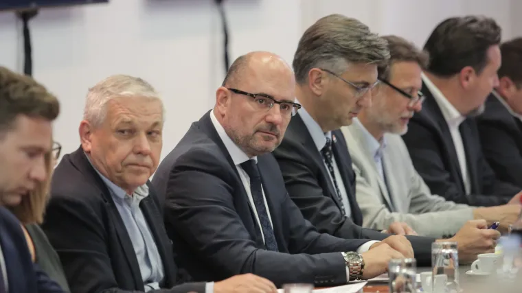 Plenkovića pitali hoće li dati ostavku: 'Kako da ja, koji sam pobijedio, dam ostavku?'