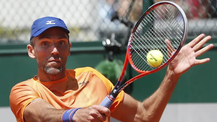 Karlović 'slomio' Lopeza: Div sa Šalate plasirao se u 2. kolo Roland Garrosa