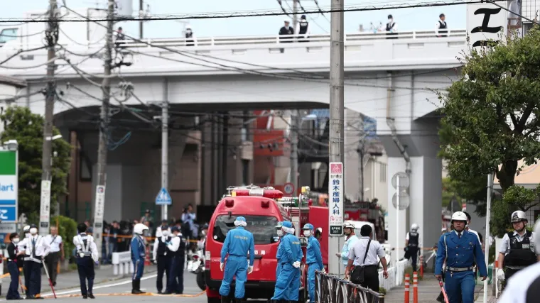 Nožem napao učenike, jedna djevojčica preminula