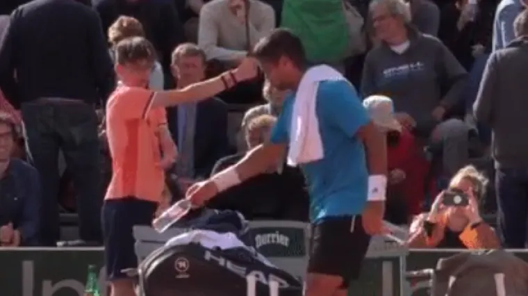 Skupljač loptica ovim je potezom nasmijao sve