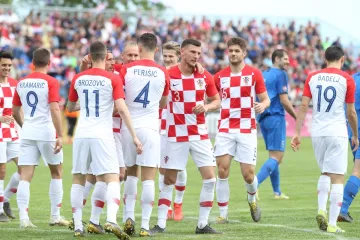Peri&scaron;ić dobio ovacije s tribina u svom gradu na 100. rođendanu kluba