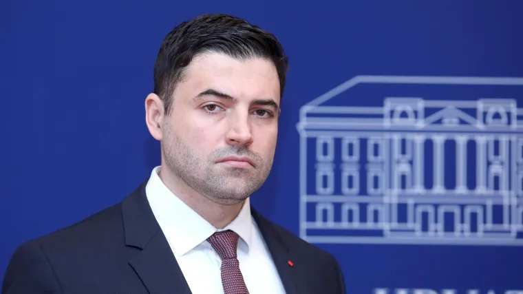 Bernardić: 'Vlada je okrenuta krupnom kapitalu, a preko milijun Hrvata živi u siroma&scaron;tvu'