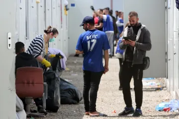 Sukobilo se 100 migranata u Velikoj Kladuši. Napali i policajce. Puno je ozlijeđenih