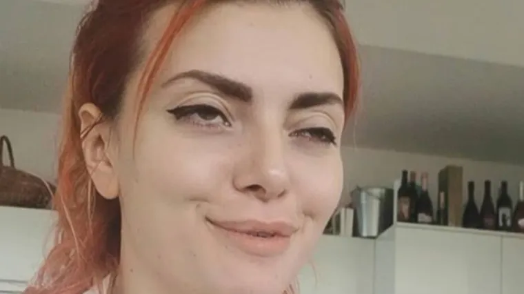 'Jao Ella ljepotice, lijepa si k'o slika babina!'