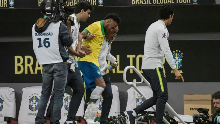 Neymar pokazao kako mu izgleda noga nakon nove ozljede; nije dobro