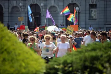 'Ovo je sramota. Zatvaram sve račune kod vas'