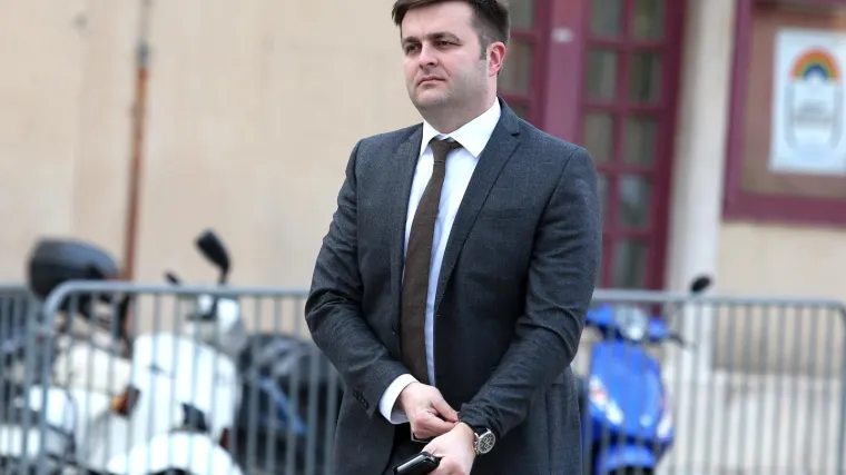 Ćorić ističe kako ćemo se moći povoljnije zaduživati