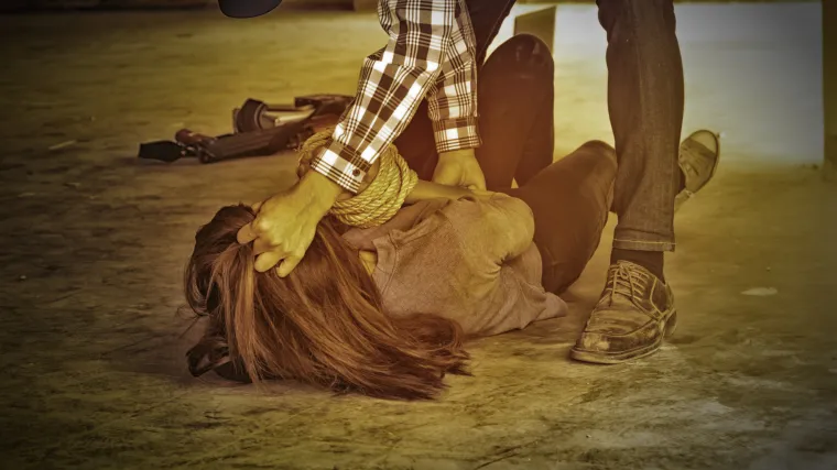 Ispovijest pretučene djevojke: 'Nisu imali milost ni prema meni, divljački su me &scaron;utali na tlu'