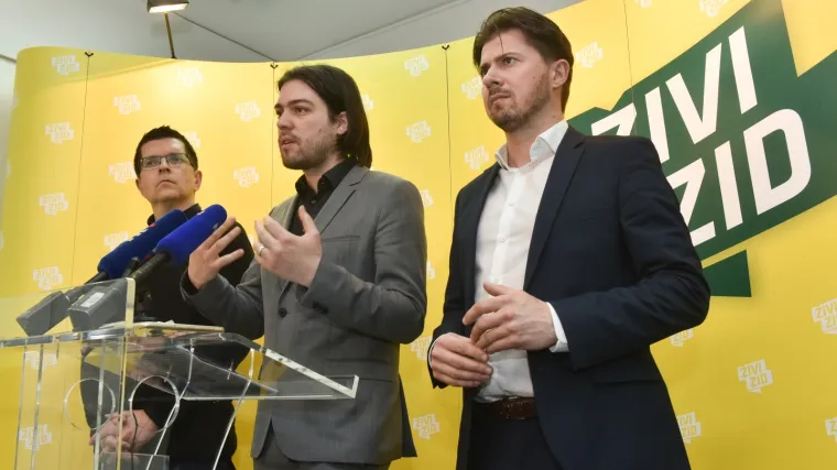 Predstavljali su se kao ono &scaron;to treba svakom blokiranom i ovr&scaron;enom, a onda je nastao - kaos