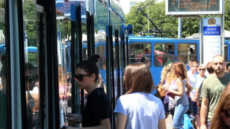 ZET-ovci opleli po direktorici: 'Nemamo klime. Vi ste odgovorni za zdravlje i živote putnika'