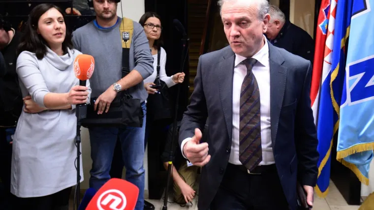 Ministar Bo&scaron;njaković želi &scaron;to prije potpisati zahtjev za izručenjem