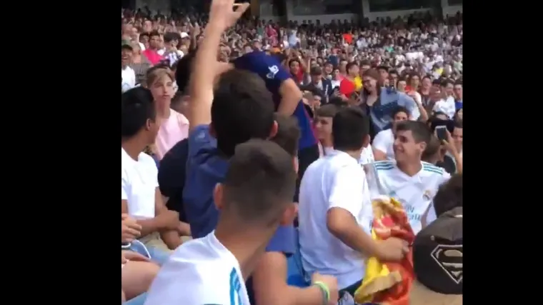 U dresu Barce do&scaron;ao na Hazardovo predstavljanje, pogledajte kako su ga dočekali navijači