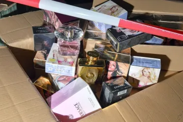 Udar na krivotvoritelje, zaplijenjeno oko 4,7 milijuna lažnjaka! Lijekovi, telefoni, parfemi...