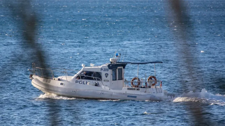 Pilot je bio sam u avionu, spasili su ga jahta&scaron;i