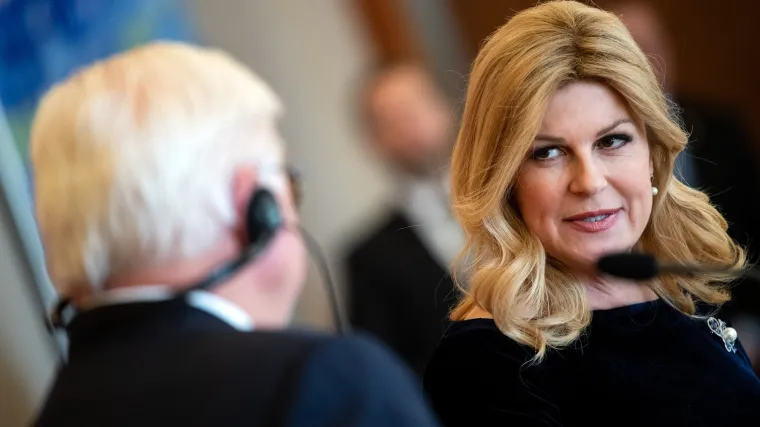 Novinarki uzvratila protupitanjem, pa konstatirala: 'Pa nećemo valjda &scaron;est mjeseci o izborima'