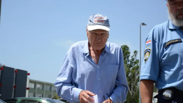 'Žao mi je, dječaku želim &scaron;to brži oporavak'