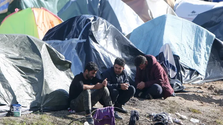 Kamp u Vučjaku: Vlast u BiH seli migrante iz centra Bihaća na biv&scaron;e smetli&scaron;te