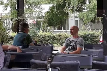 'Kompromitirajuća fotografija dva muškarca u najboljim godinama'