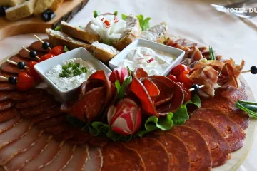 Volite finu hranu i dobro vino? Onda su Slavonija i Srijem destinacija za vas