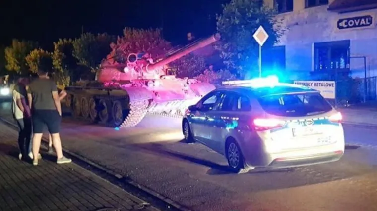 Razlog nije okupacija, ali jo&scaron; bizarniji. Vozača su na&scaron;li malo dalje. Bio je 'mrtav' pijan...