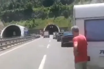 Od dojave o požaru auta u tunelu Sveti Rok do dolaska trebale im dvije i pol minute! Ali, imaju zamjerku...