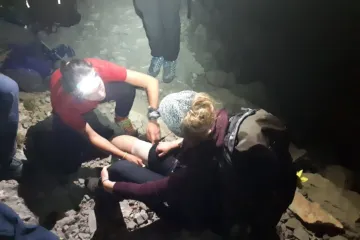 GSS-OVCI SPASILI DVIJE NJEMICE NA VELEBITU: Jedna je pala i ozlijedila glavu, a druga je imala probleme s koljenom