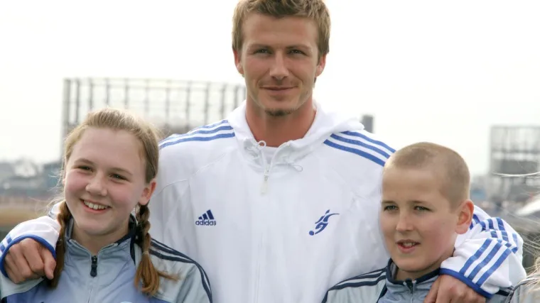 I ne, nije zbog Beckhama nego zbog ovo dvoje klinaca! Prepoznajete li ih?