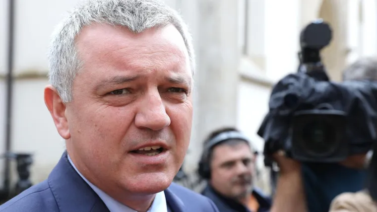 Horvat kritizirao &Scaron;korine najave promjene Ustava: 'Od &scaron;ume ne bismo vidjeli drveće'