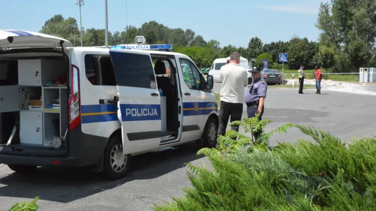 Jo&scaron; jedna te&scaron;ka prometna nesreća na hrvatskim cestama: U naletu kamiona u Istri poginuo pje&scaron;ak