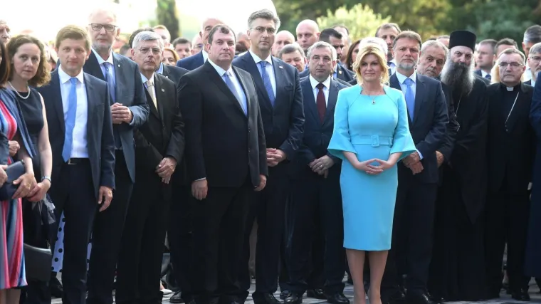 'Narod smo mnogih odlika i vrlina koje pokazujemo kada je najpotrebnije. Rije&scaron;it ćemo to'