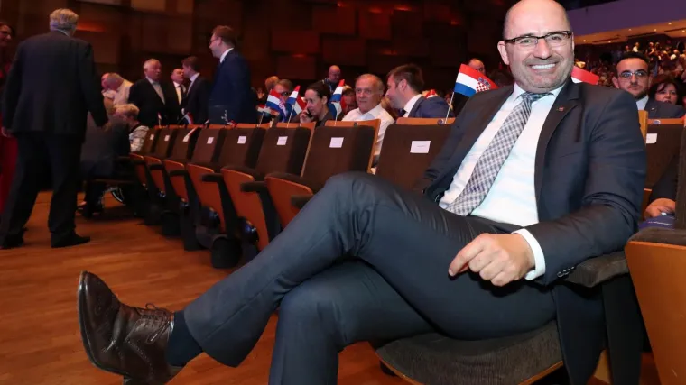 'On će gledati i gu&scaron;tati u Kolindinom porazu'