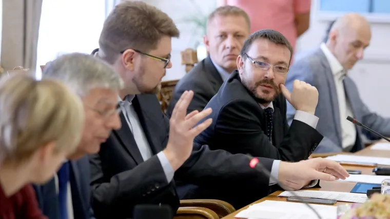 Reiner ne želi staviti izuzeće Novaković na dnevni red, SDP-ovci ga žestoko napali