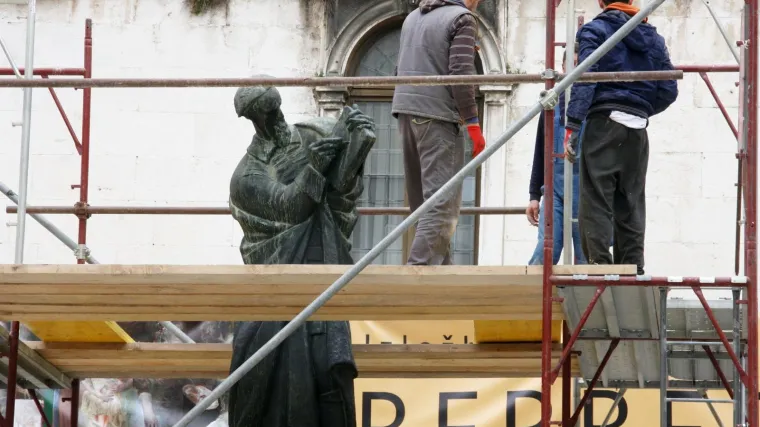 Nesreća u Splitu: Mladić pao s deset metara visoke skele, hitno prebačen u bolnicu