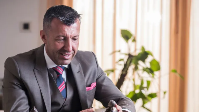 &Scaron;utjeli o pedofiliji i lopovluku, ali su se zato silno okomili na humanog mladog svećenika