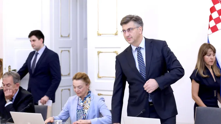 Vlada o zahtjevu HNS-a: 'Ultimatumi ne dolaze u obzir. Konačnu odluku donosi premijer!'