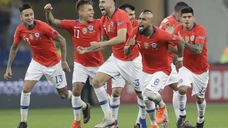 Branitelj naslova Čile preko 11-eraca do polufinala