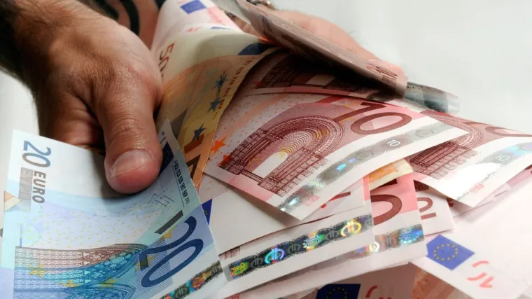 'Moguće je i smanjenje plaća i socijalnih davanja'