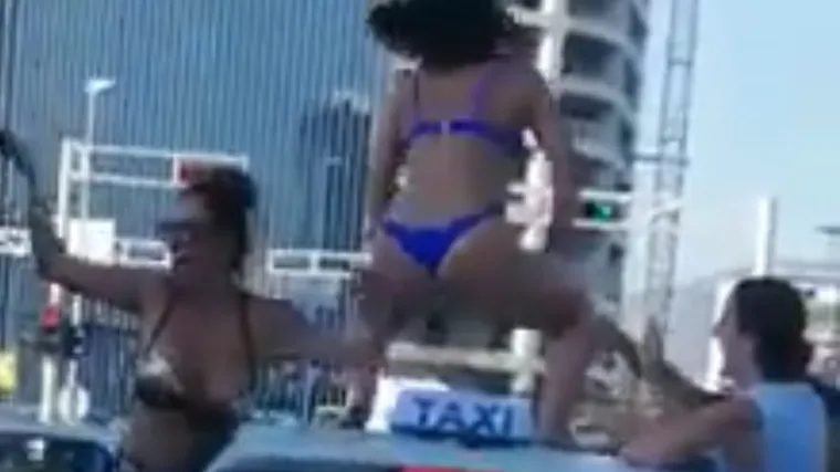 VIDEO Polugole i vesele: Pogledajte kako su razuzdane djevojke 'zapalile' Split, ali i internet