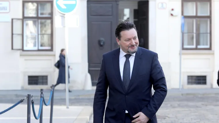 Izvor iz HDZ-a: 'Ako Ku&scaron;čević nema pameti da sam ode, onda ga Plenković mora izbaciti iz Vlade'