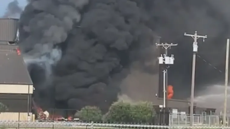 Privatni avion zabio se u hangar netom nakon polijetanja: Nitko od 10 putnika nije preživio koban let