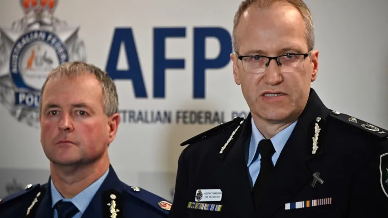 Mete su bile crkve, sudovi, policija...