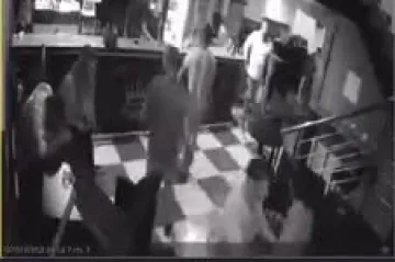 Konobara teško pretuklo sedam ljudi, ima frakturu lubanje: 'Počinitelji slobodno šetaju'