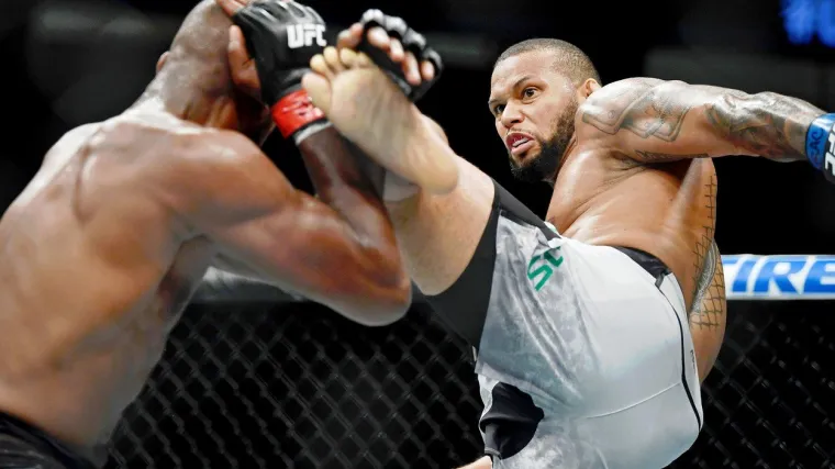 Jon Jones jedva obranio titulu protiv ozlijeđenog Santosa, vidjeli smo i najbrži nokaut u povijesti